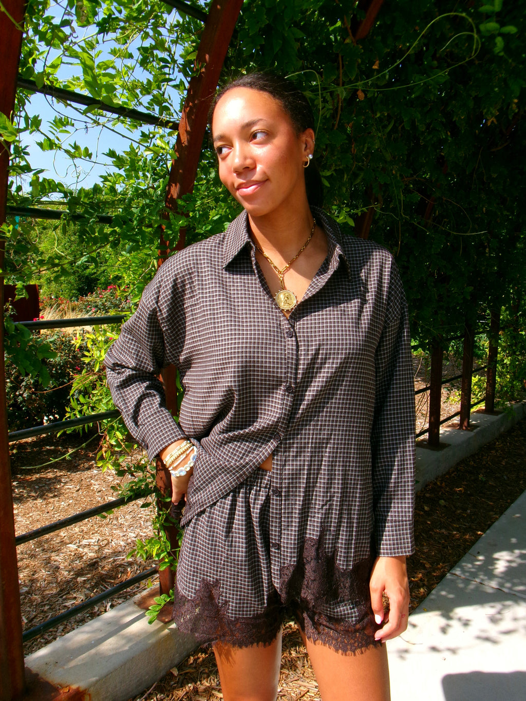 Sutton button down